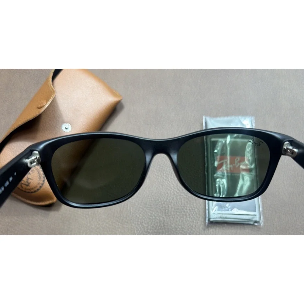 RAY BAN New Wayfarer Sunglasses Black On Black POLARIZED Made Italy RB1232 New!!